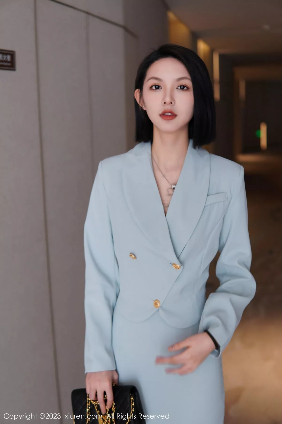 [XiuRen秀人网]第6885期乔一一写真 [74P]-002