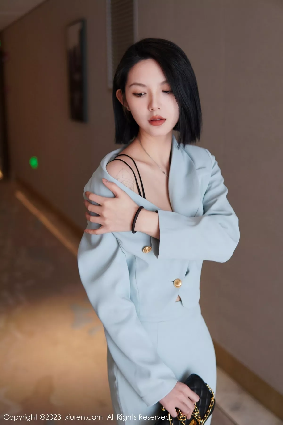 [XiuRen秀人网]第6885期乔一一写真 [74P]-003