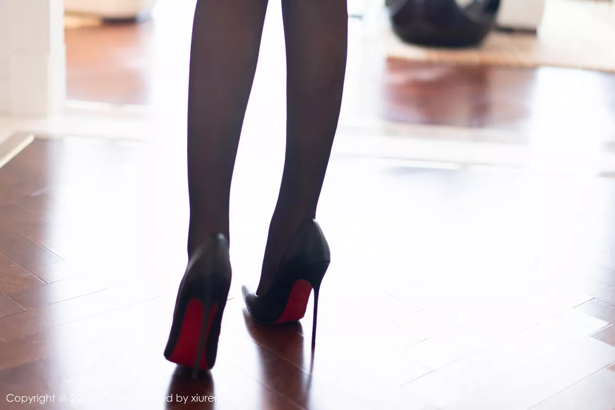 [YouMi尤蜜荟]第950期允爾写真 [73P]-004