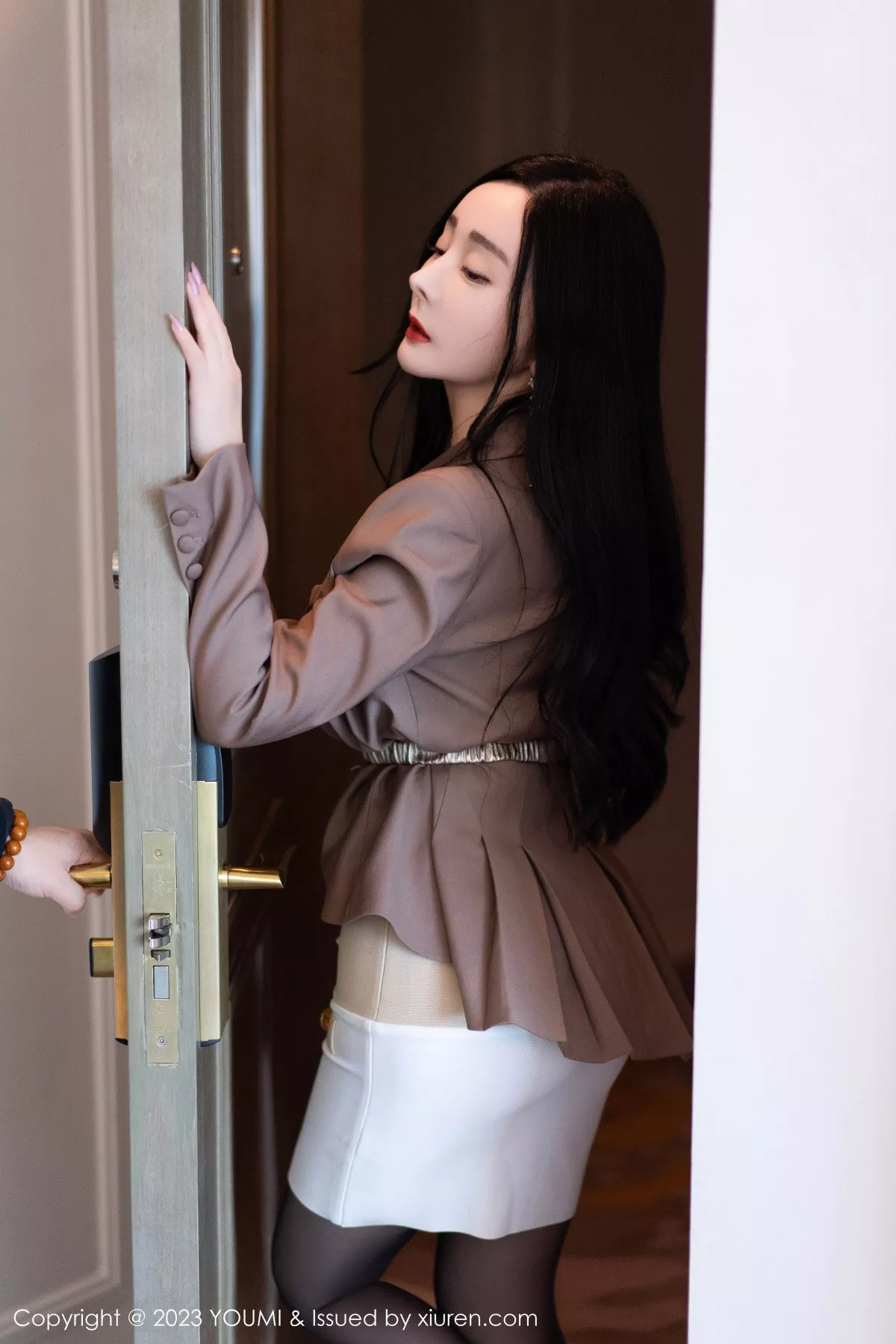 [YouMi尤蜜荟]第950期允爾写真 [73P]-002