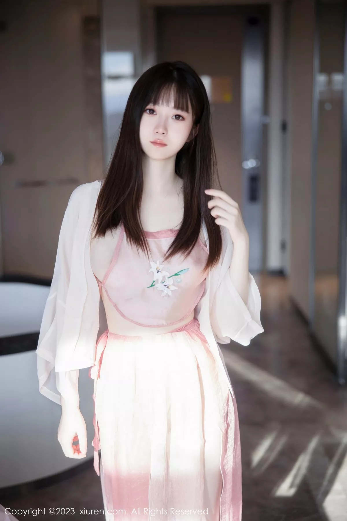 [XiuRen秀人网]第6926期林悠悠写真 [77P]-001