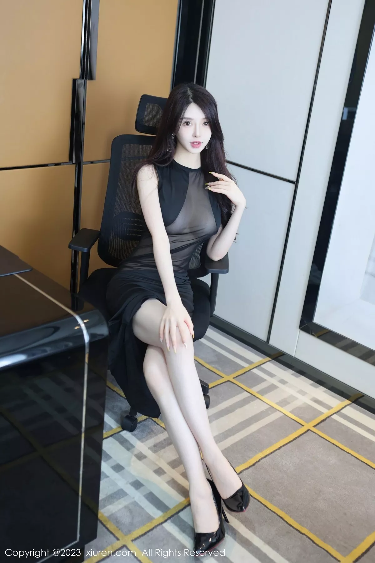 [XiuRen秀人网]第6937期玉兔写真 [81P]-003