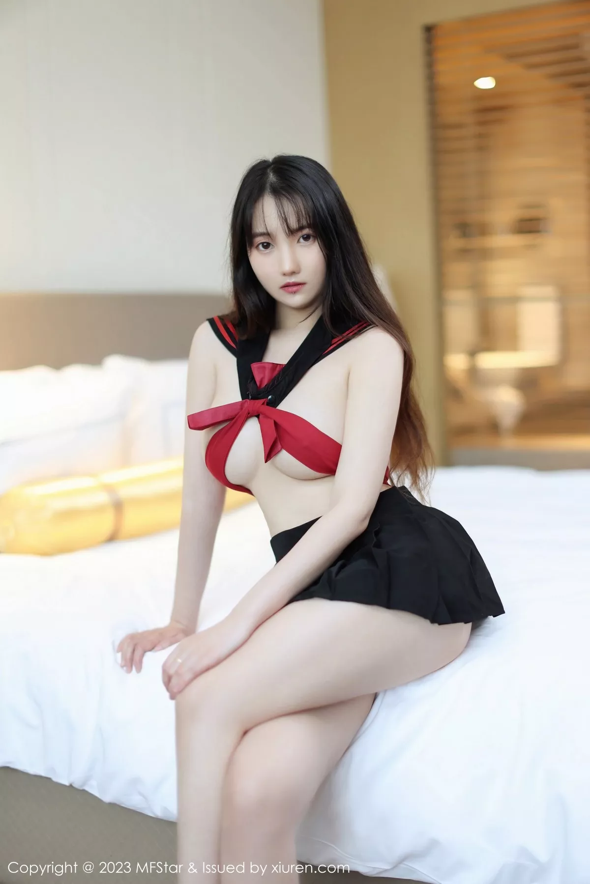[MFStar模范学院]第622期揉揉肉肉写真 [49P]-025