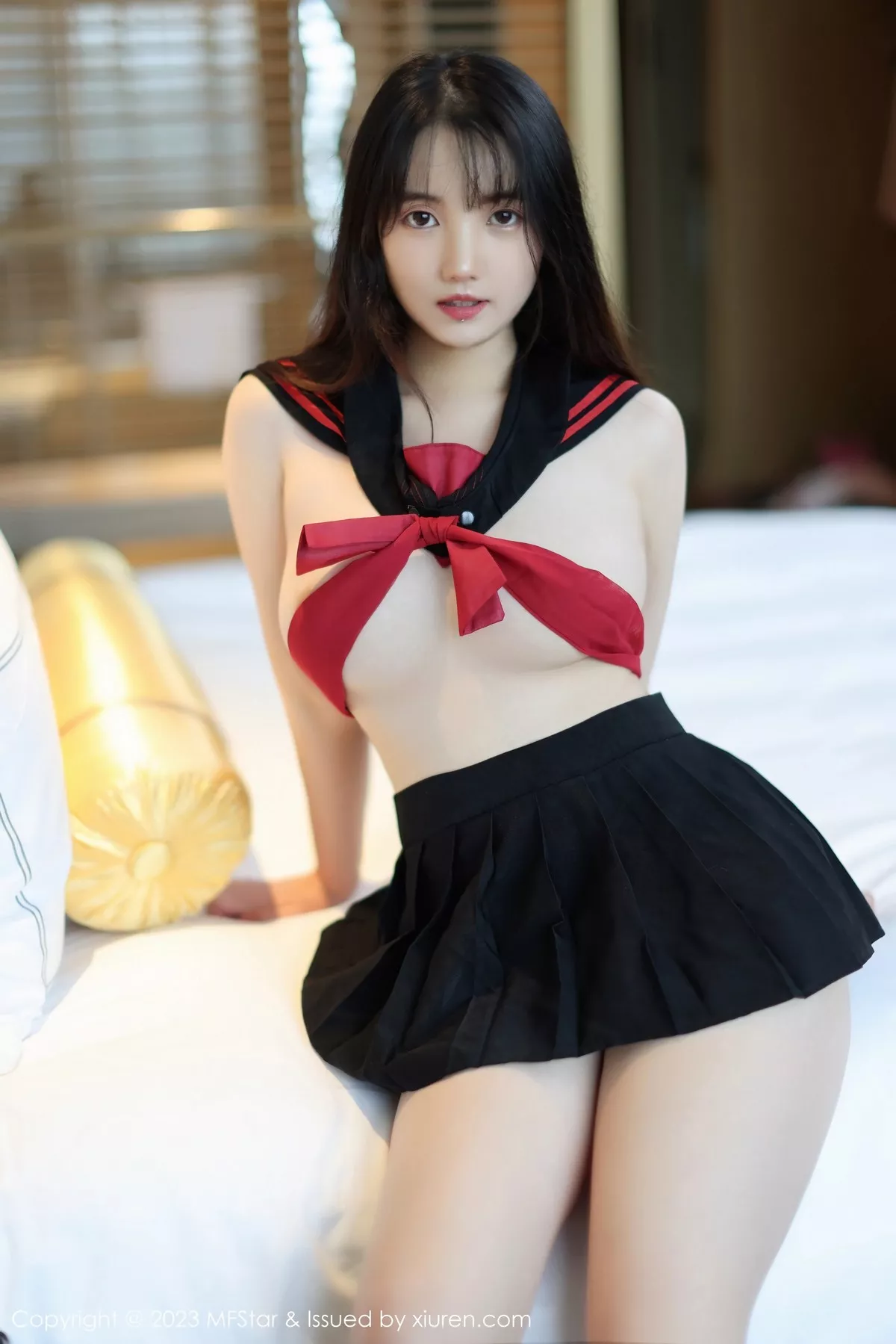 [MFStar模范学院]第622期揉揉肉肉写真 [49P]-009