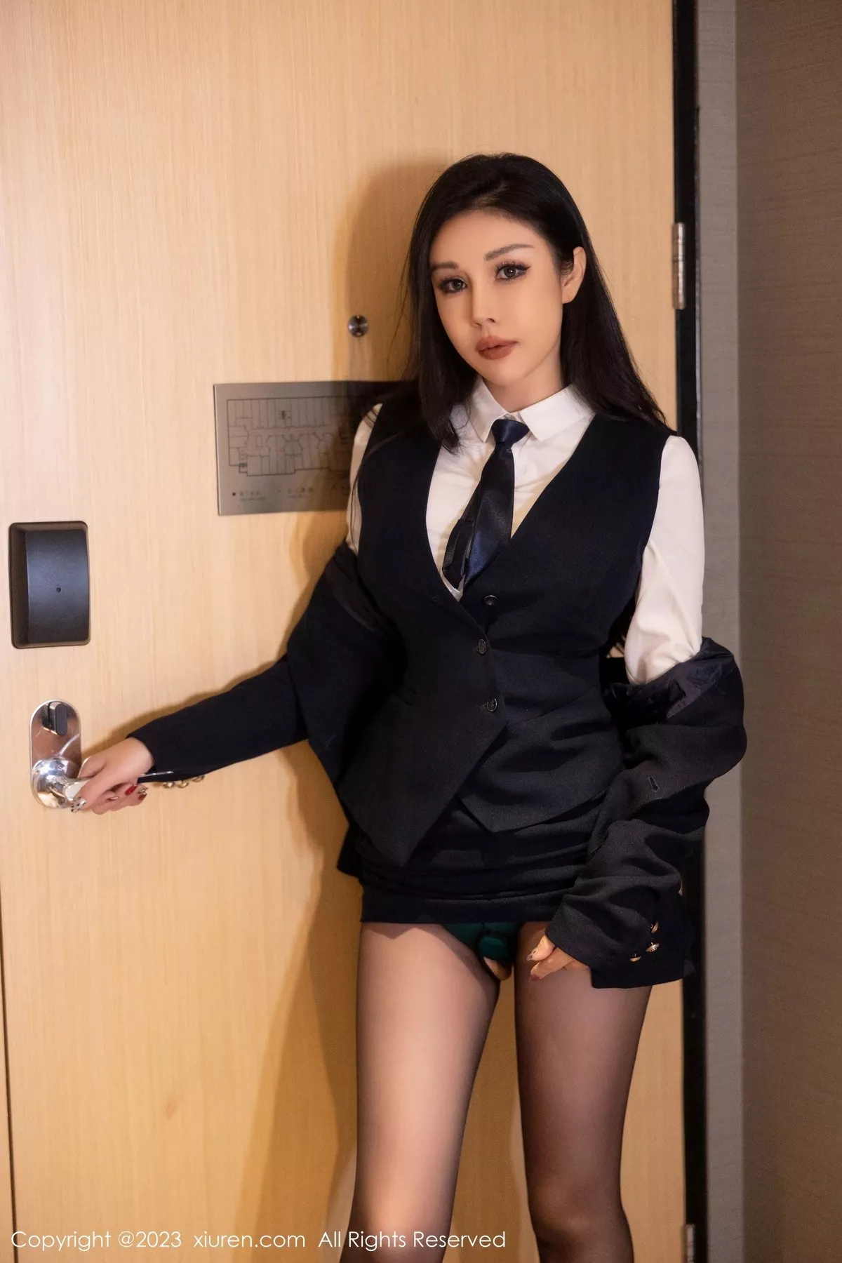 [XiuRen秀人网]第6797期田冰冰写真 [75P]-011