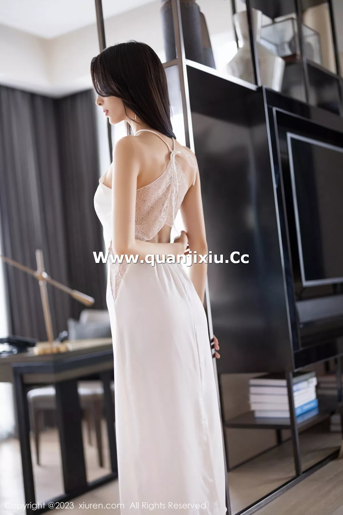 [XiuRen秀人网]第6817期林乐一写真 [82P]-003