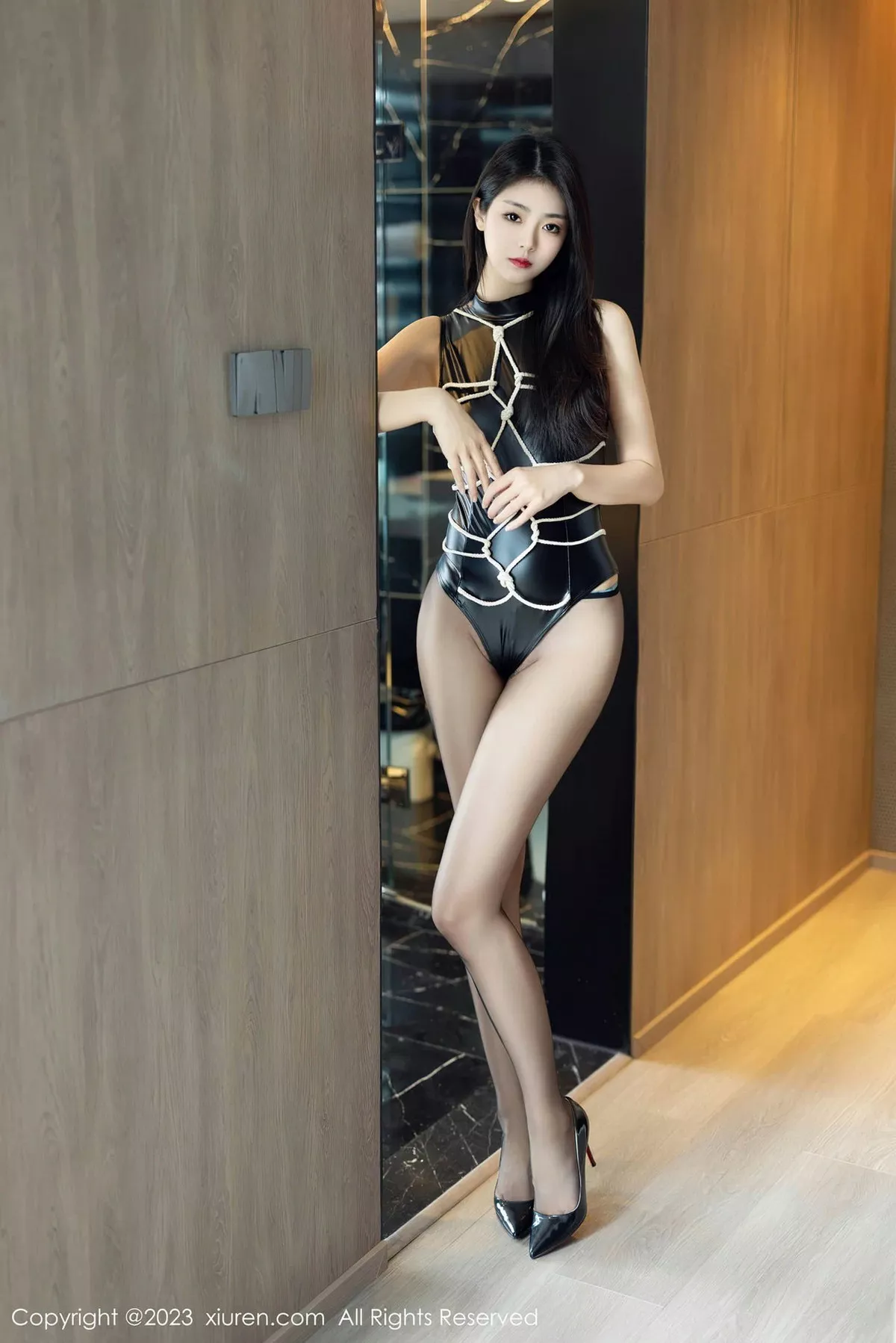 [XiuRen秀人网]第6990期可乐写真 [69P]-002