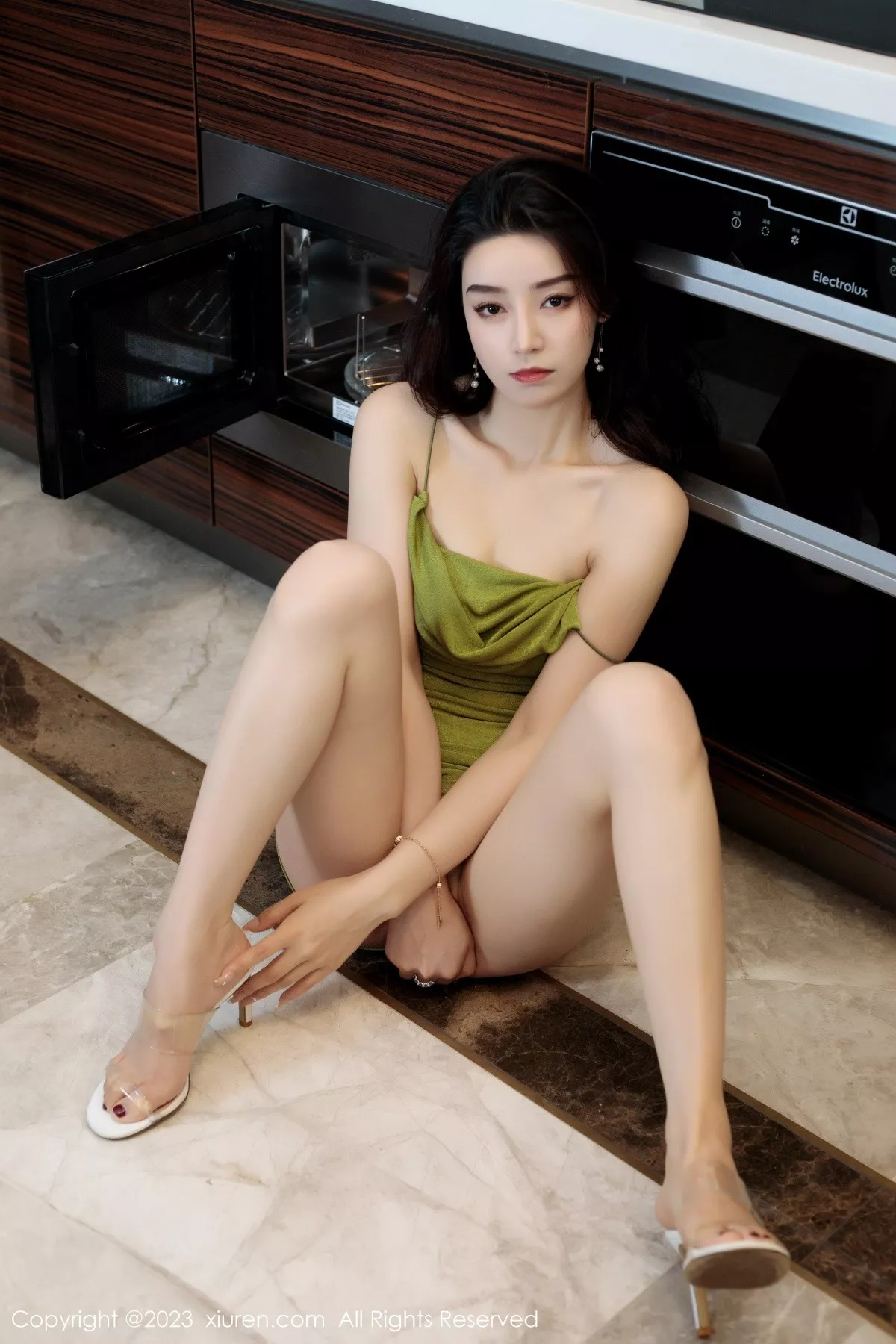 [XiuRen秀人网]第7011期苏曼兮写真 [72P]-044