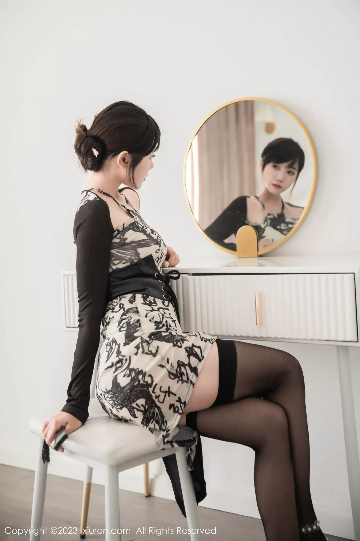 [XiuRen秀人网]第7015期严利娅写真 [72P]-031