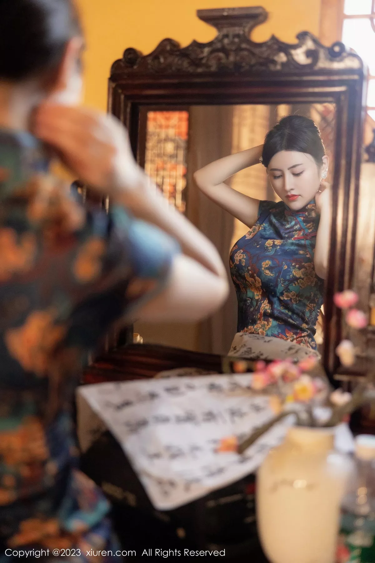 [XiuRen秀人网]第7051期诗诗写真 [82P]-002