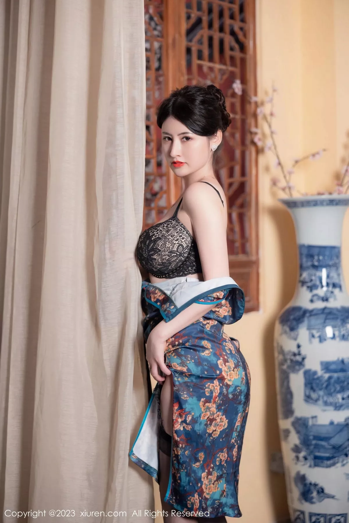 [XiuRen秀人网]第7051期诗诗写真 [82P]-046
