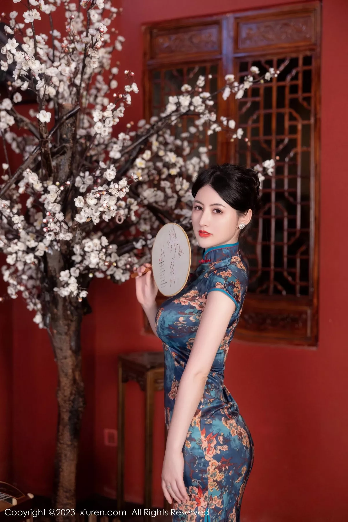 [XiuRen秀人网]第7051期诗诗写真 [82P]-008