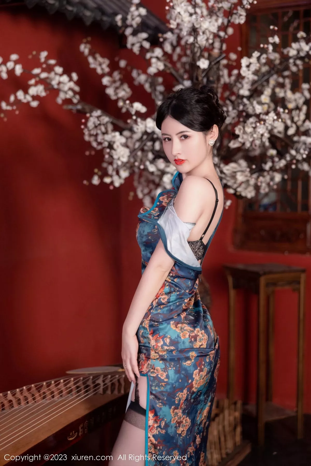 [XiuRen秀人网]第7051期诗诗写真 [82P]-016