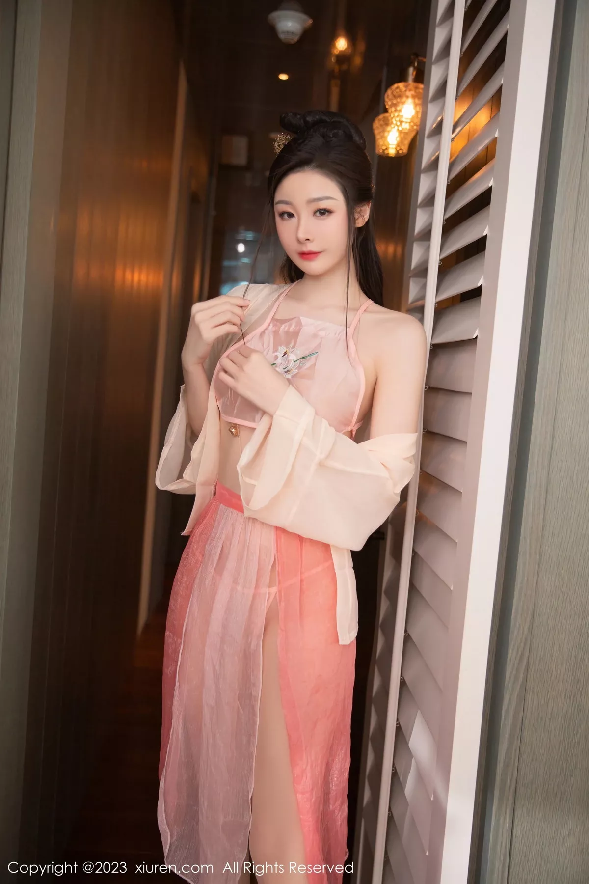 [XiuRen秀人网]第7075期是小逗逗写真 [79P]-003