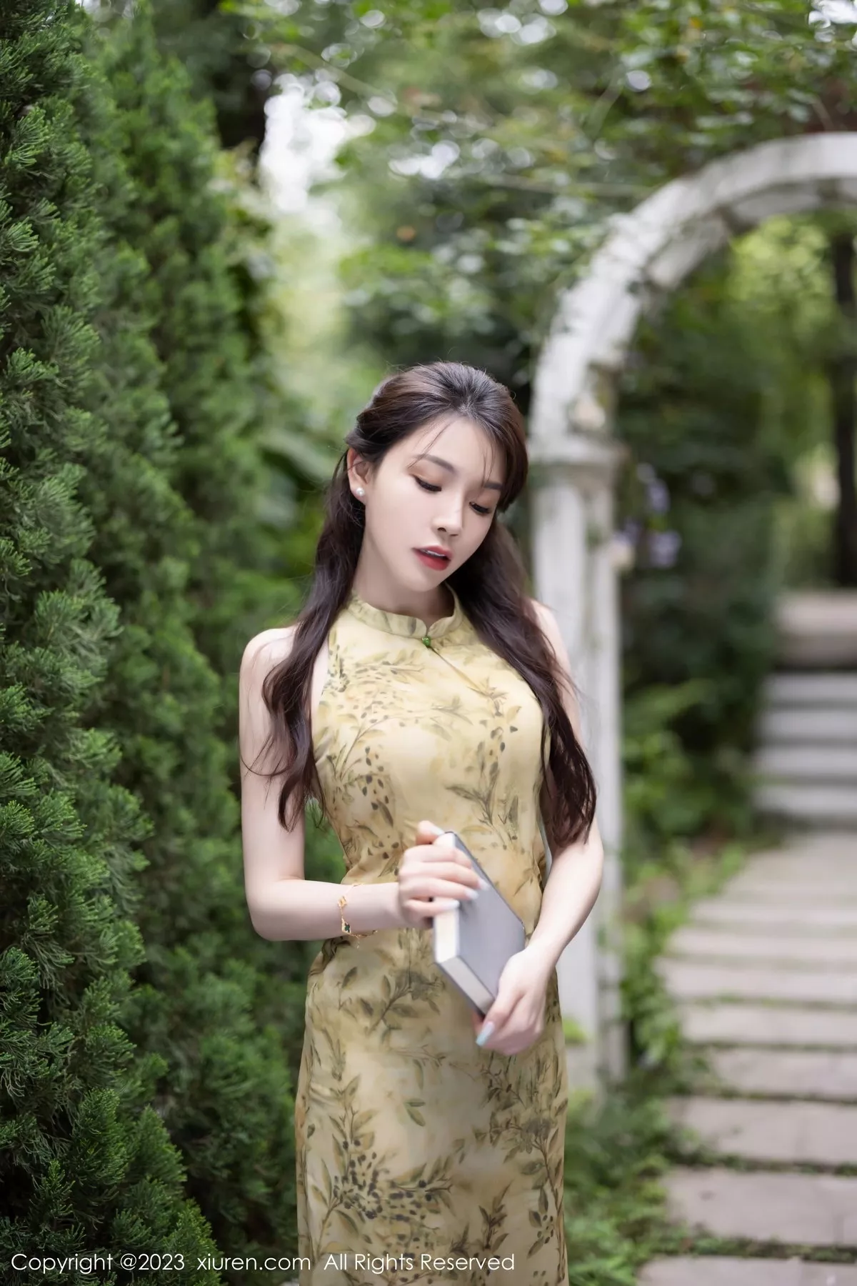 [XiuRen秀人网]第7083期徐莉芝写真 [81P]-001