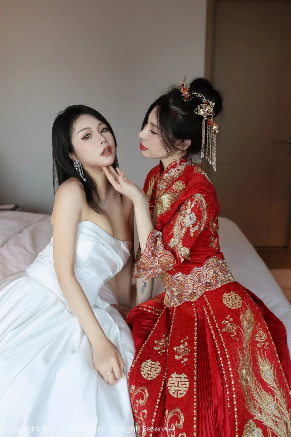 [XiuRen秀人网]第6957期王曼柔写真 [85P]-001