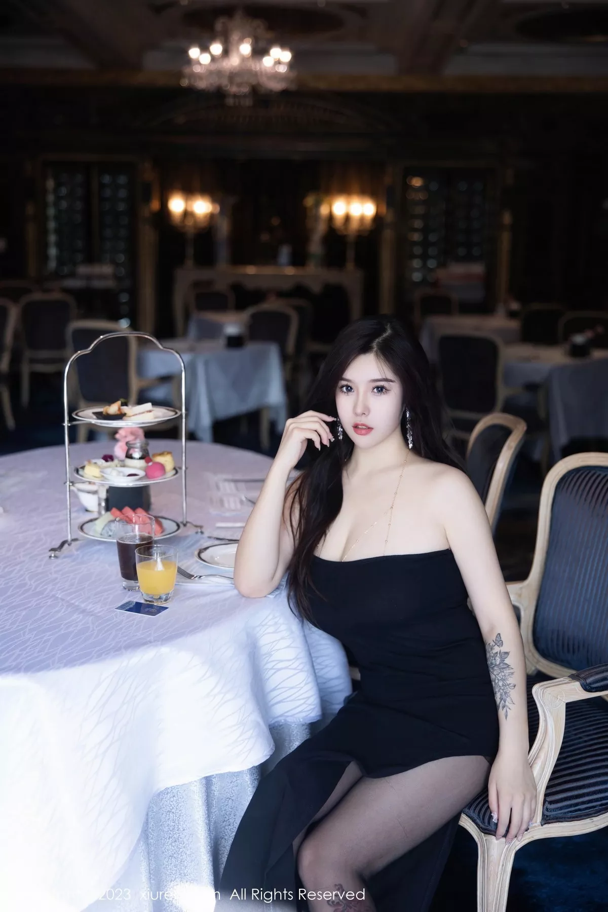[XiuRen秀人网]第6973期周思乔写真 [80P]-001