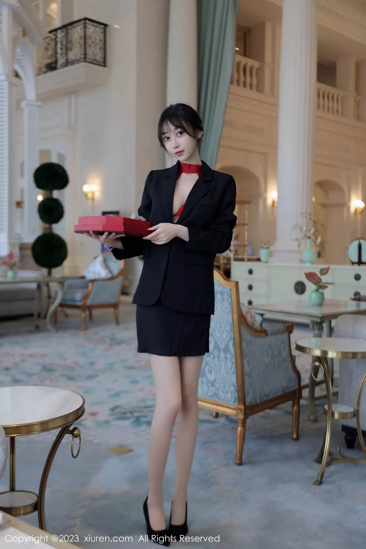 [XiuRen秀人网]第7102期玥儿玥写真 [63P]-002