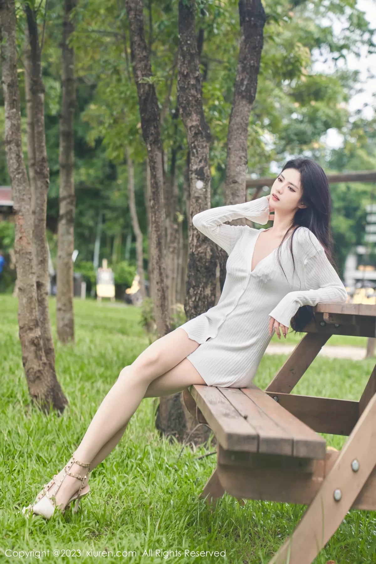 [XiuRen秀人网]第7162期浅浅写真 [90P]-001