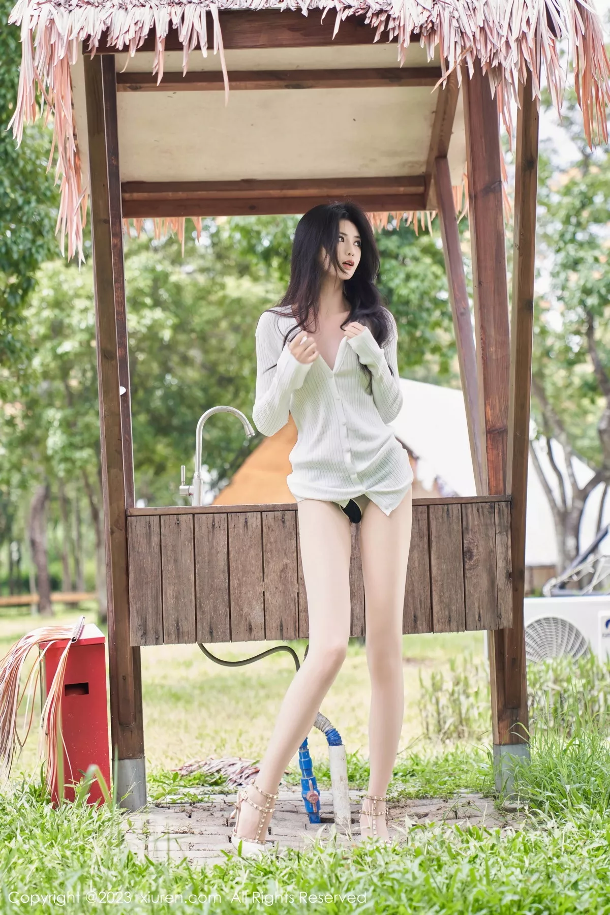 [XiuRen秀人网]第7162期浅浅写真 [90P]-002