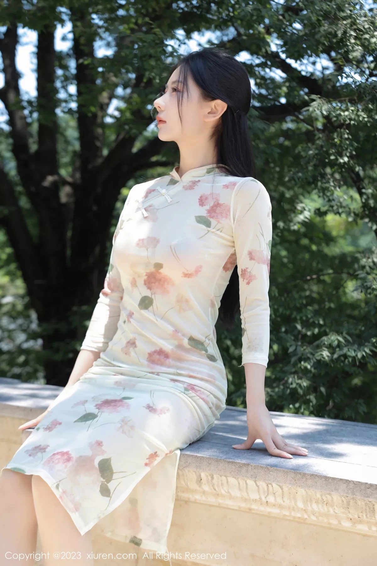 [XiuRen秀人网]第7168期尹甜甜写真 [46P]-001