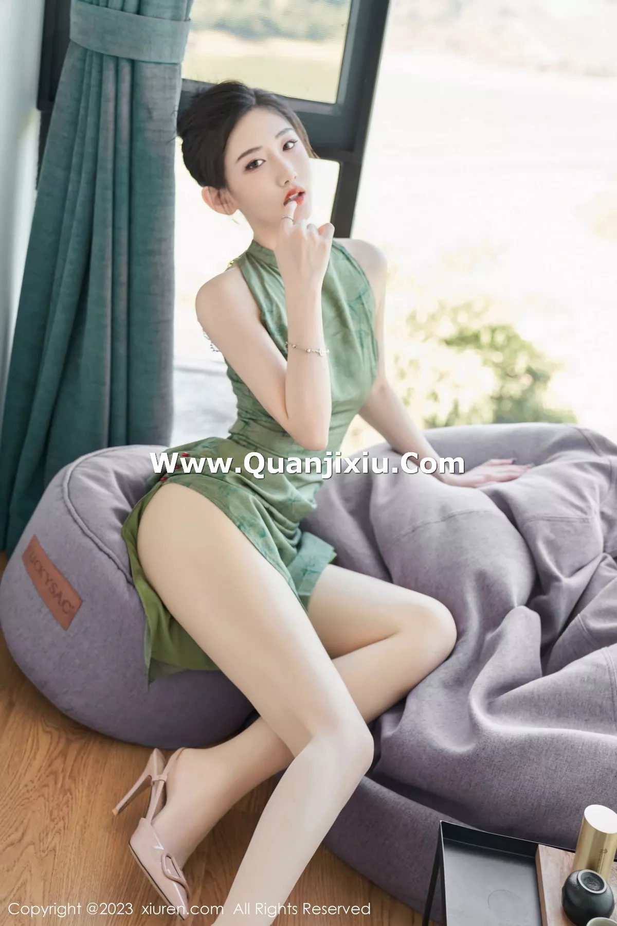 [XiuRen秀人网]第7181期沈青黛写真 [98P]-049