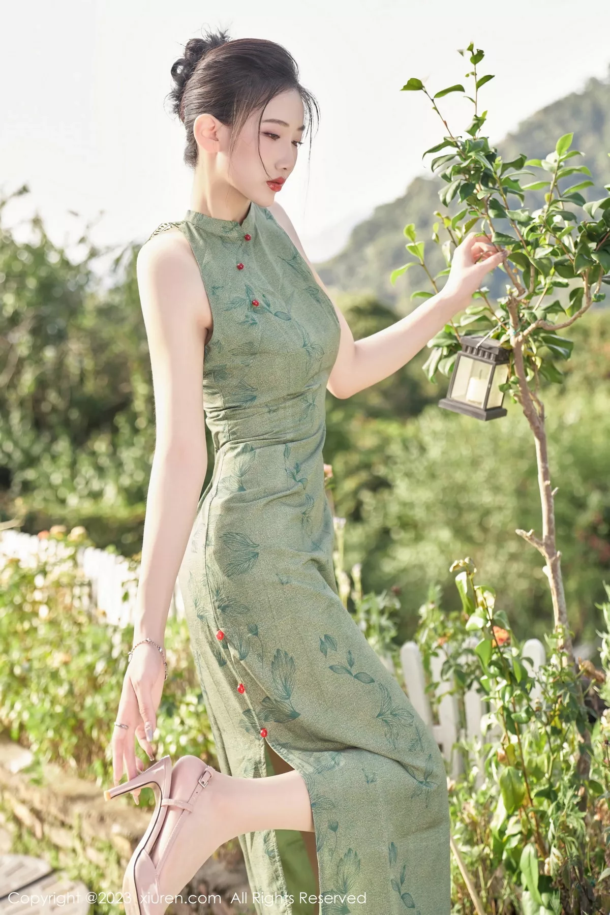 [XiuRen秀人网]第7181期沈青黛写真 [98P]-011
