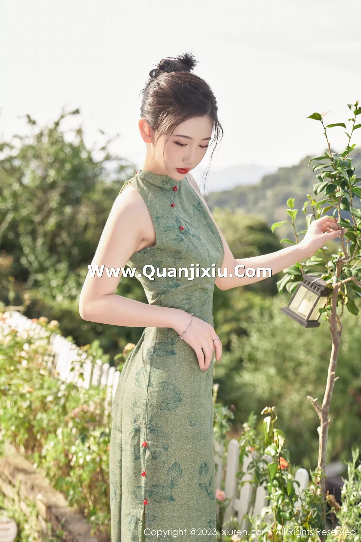 [XiuRen秀人网]第7181期沈青黛写真 [98P]-010