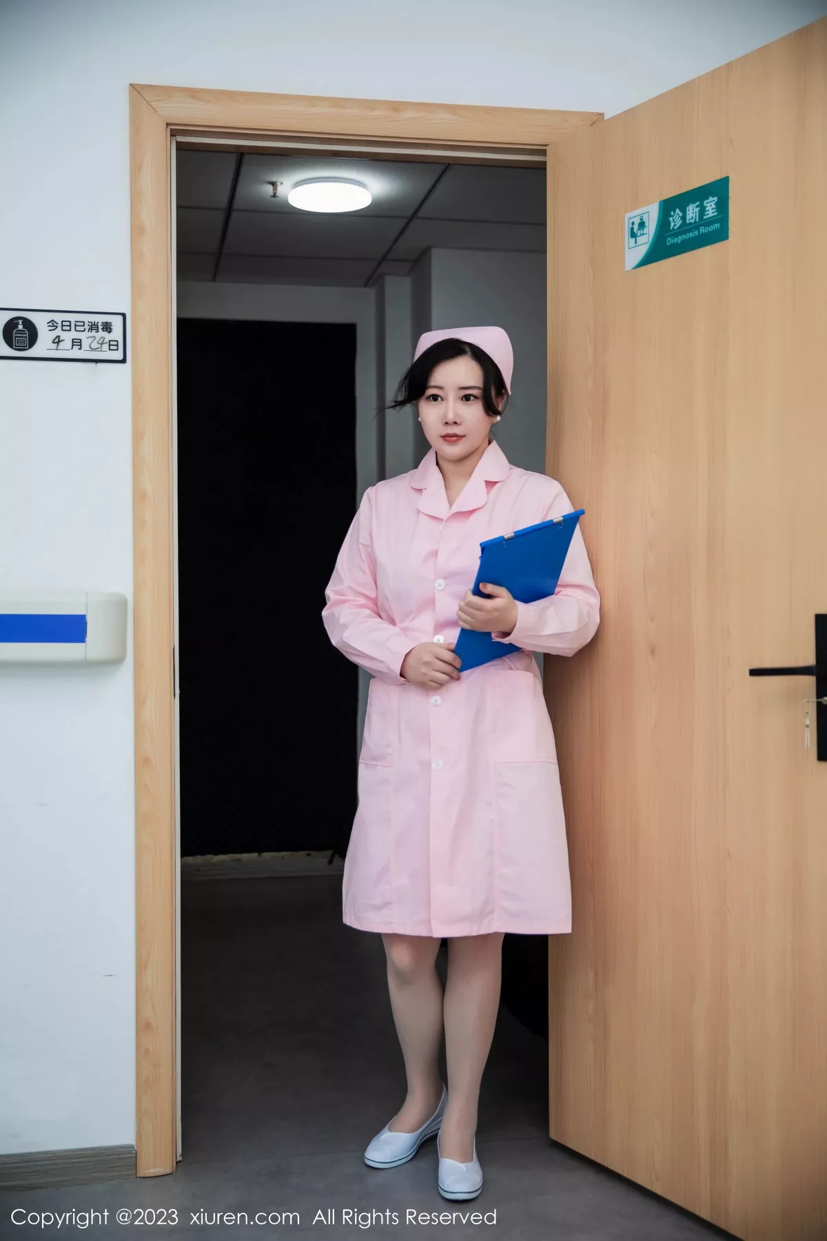 [XiuRen秀人网]第7199期王婉悠写真 [81P]-002