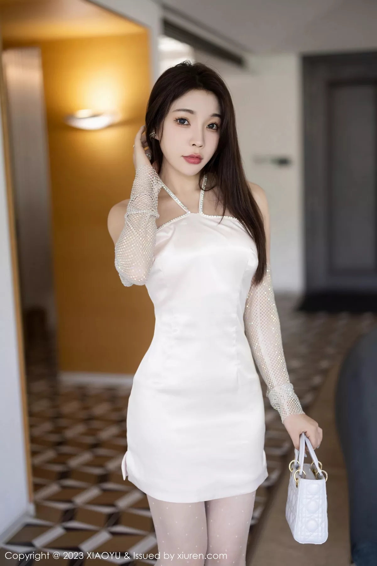 [XiaoYu画语界]第1094期徐莉芝写真 [82P]-001