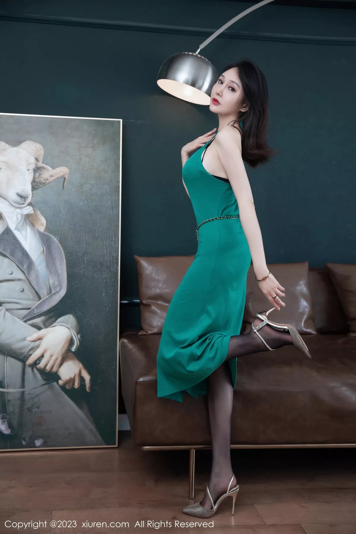 [XiuRen秀人网]第7259期吴紫熙写真 [56P]-001