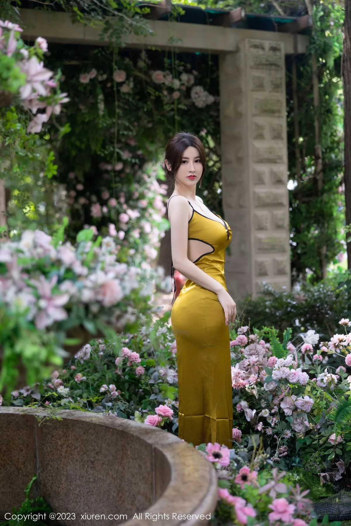 [XiuRen秀人网]第7302期诗诗写真 [83P]-036