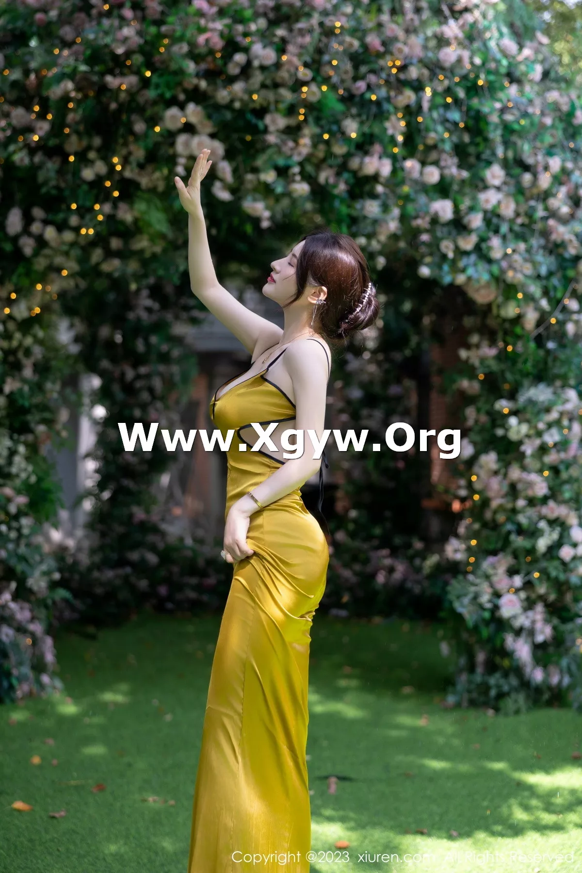 [XiuRen秀人网]第7302期诗诗写真 [83P]-042