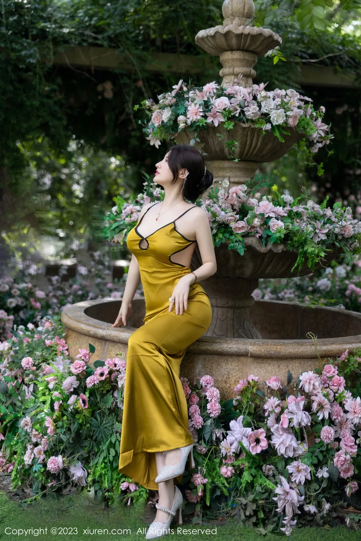 [XiuRen秀人网]第7302期诗诗写真 [83P]-032
