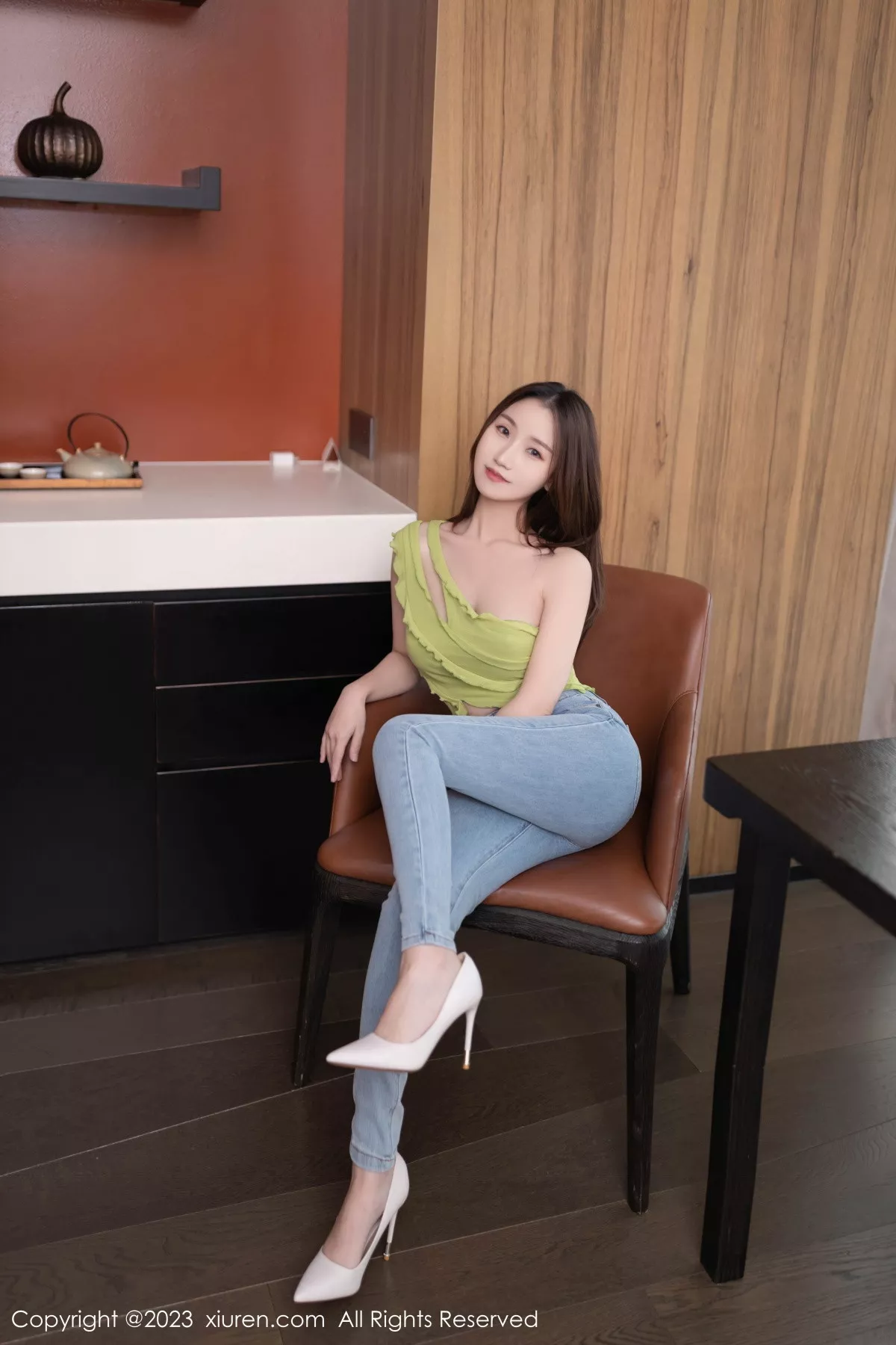 [XiuRen秀人网]第7381期杏子写真 [85P]-010