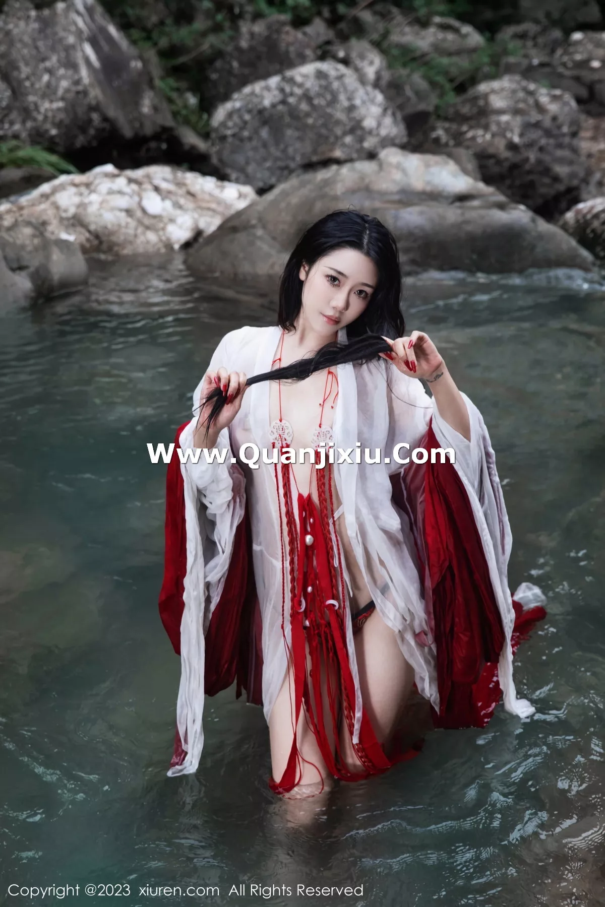 [XiuRen秀人网]第7295期严利娅写真 [89P]-034