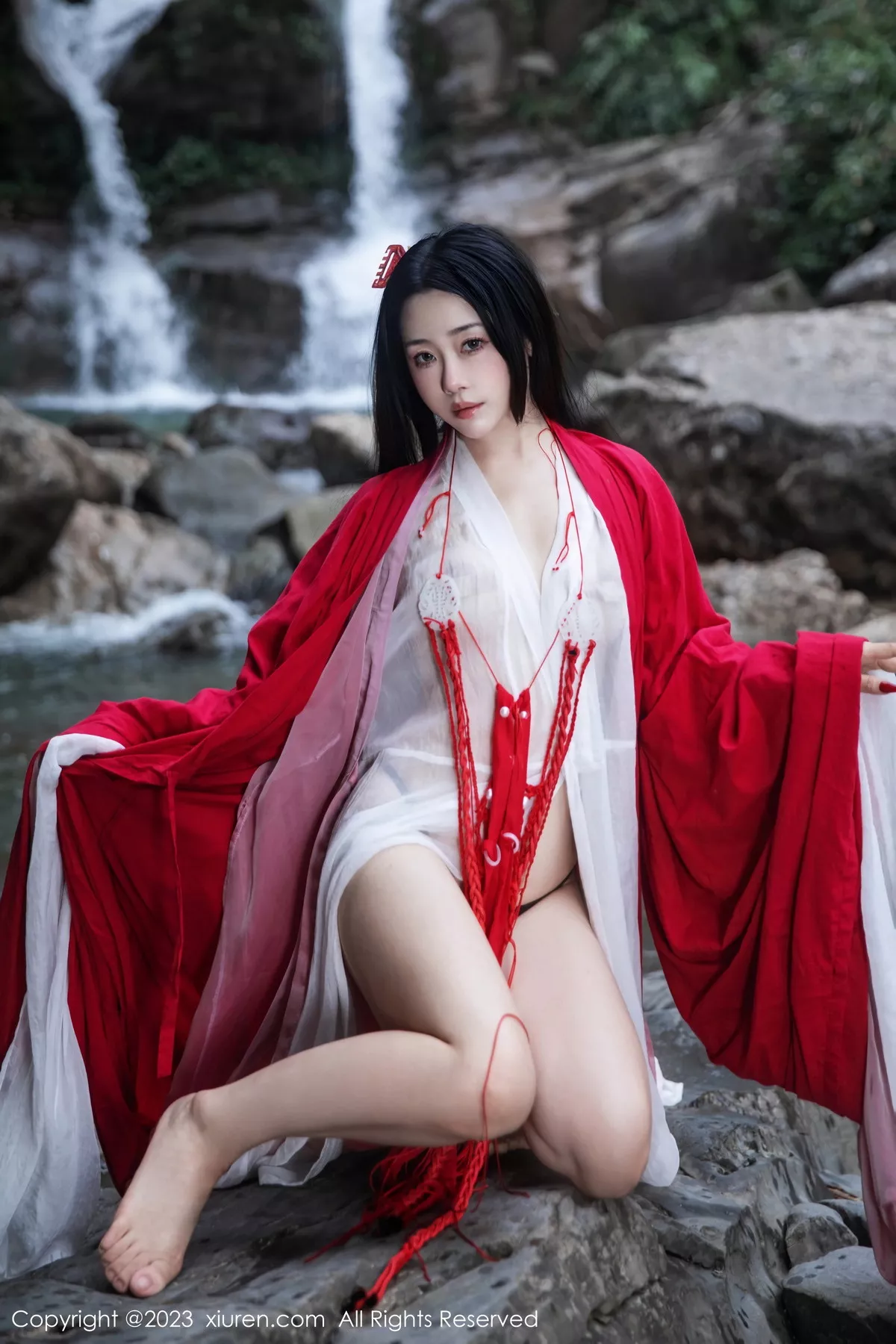 [XiuRen秀人网]第7295期严利娅写真 [89P]-025