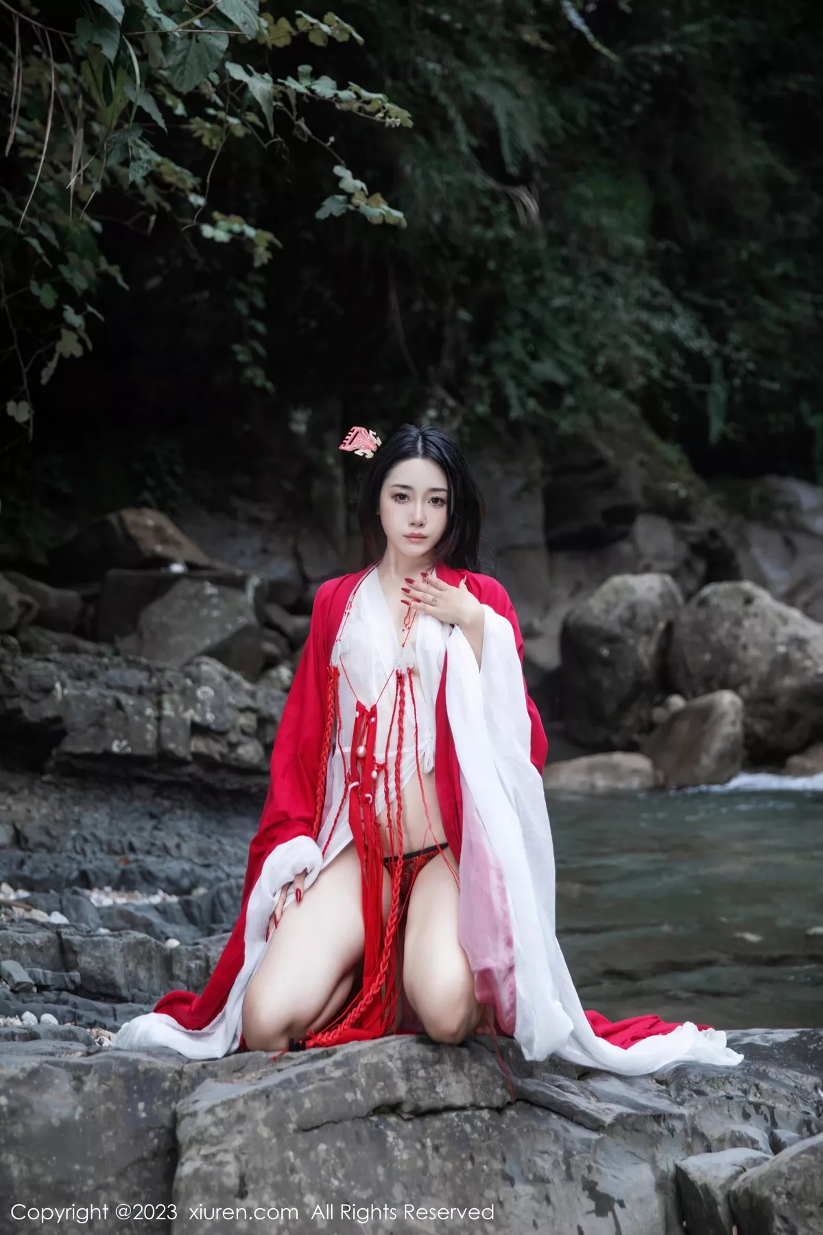 [XiuRen秀人网]第7295期严利娅写真 [89P]-024