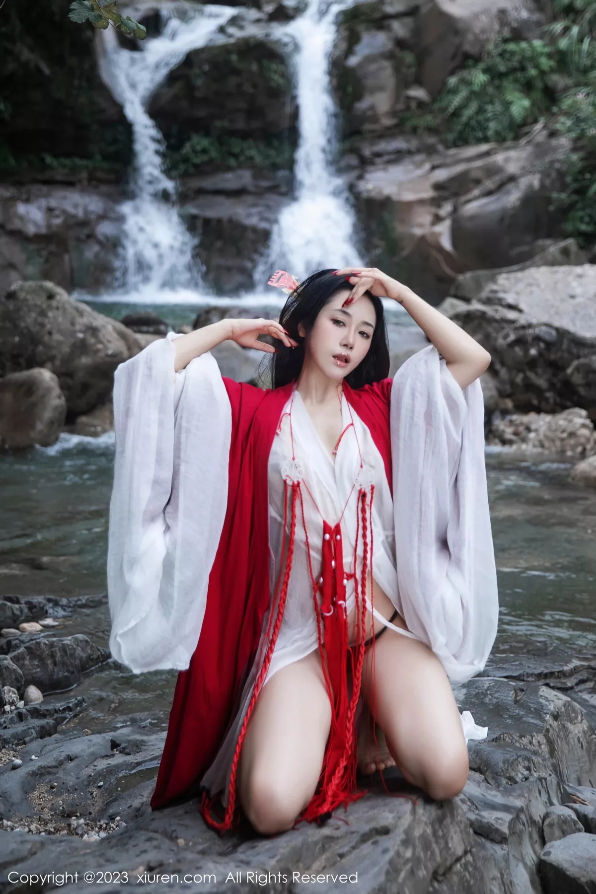 [XiuRen秀人网]第7295期严利娅写真 [89P]-026