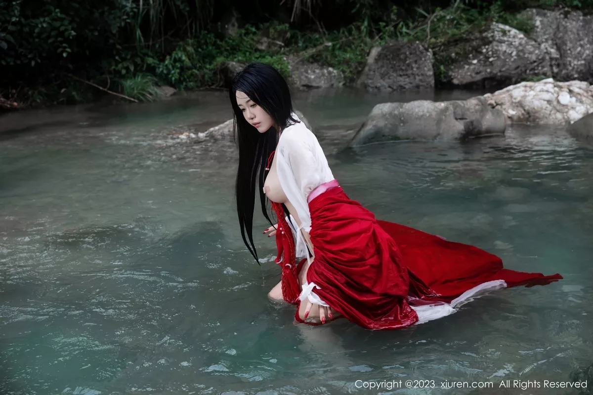 [XiuRen秀人网]第7295期严利娅写真 [89P]-037