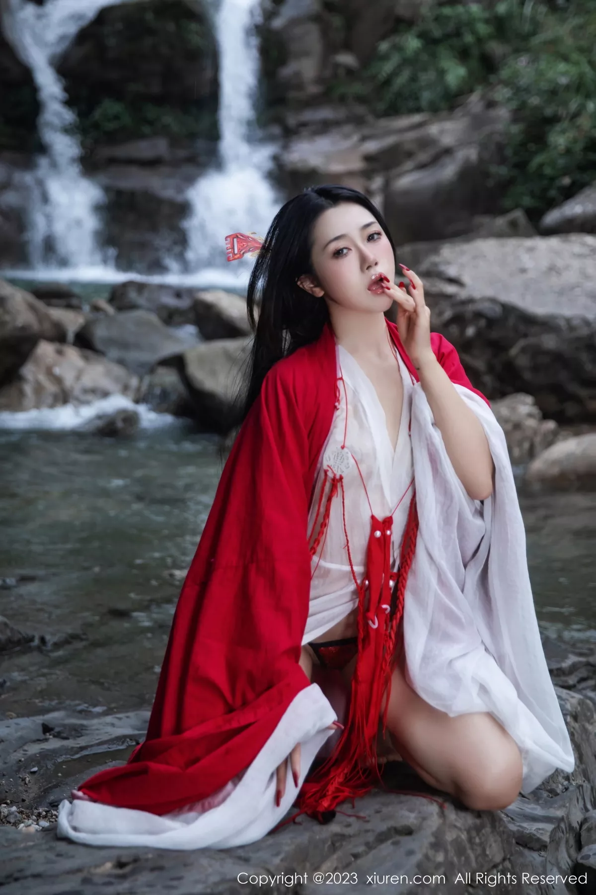 [XiuRen秀人网]第7295期严利娅写真 [89P]-027