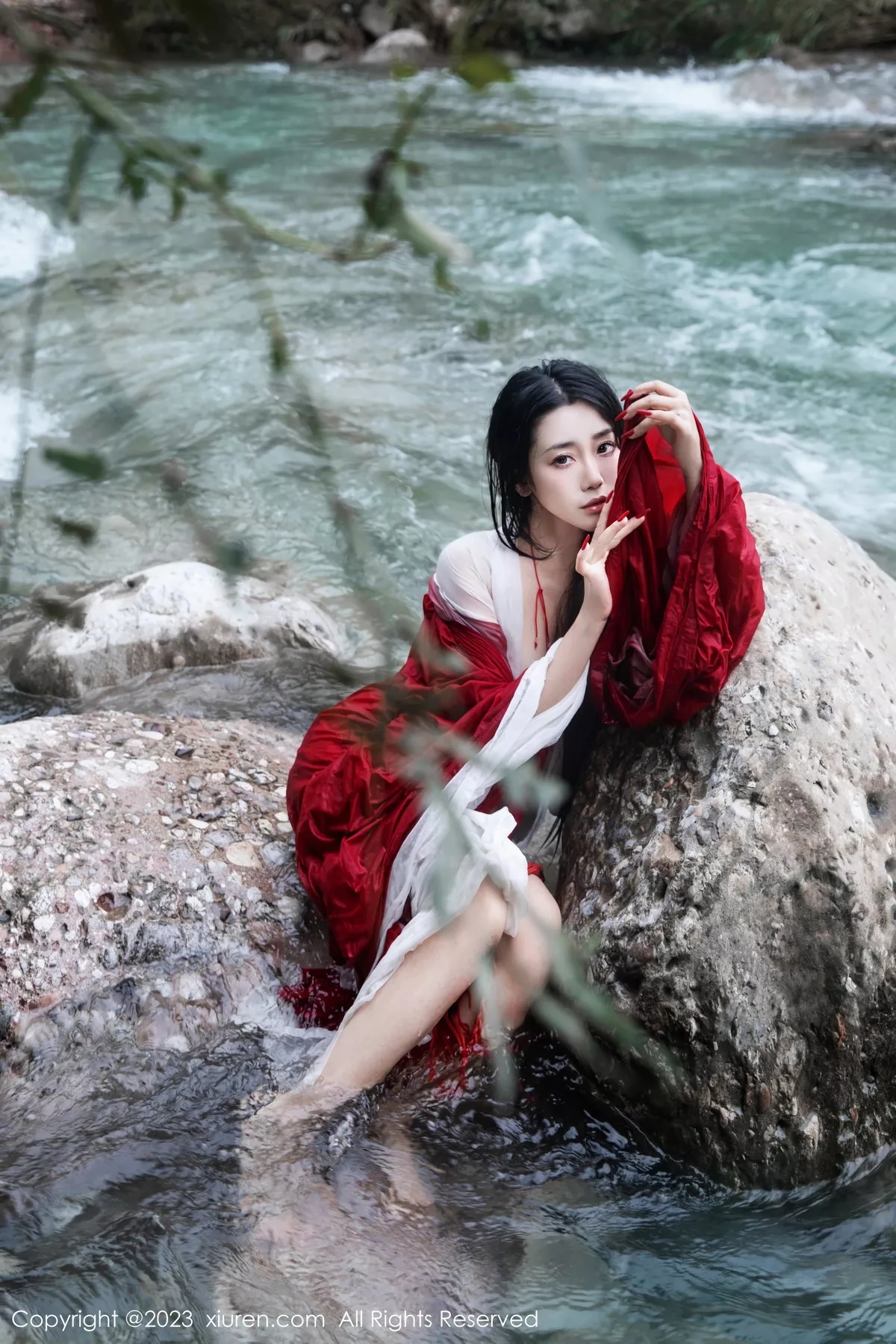 [XiuRen秀人网]第7295期严利娅写真 [89P]-049