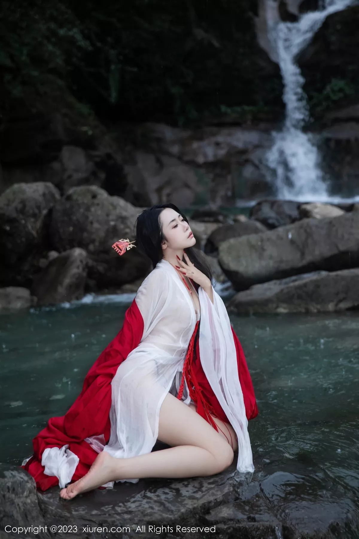[XiuRen秀人网]第7295期严利娅写真 [89P]-015
