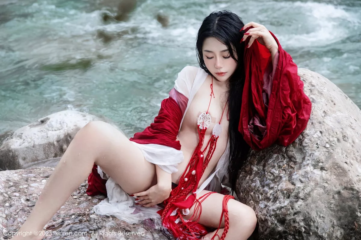[XiuRen秀人网]第7295期严利娅写真 [89P]-047