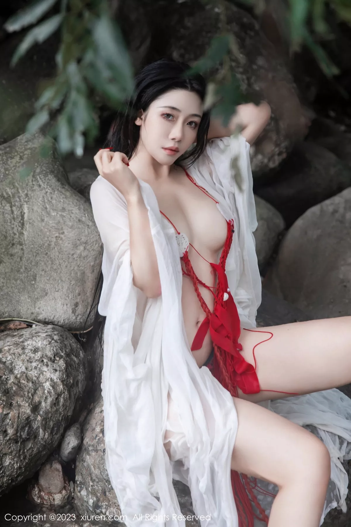 [XiuRen秀人网]第7295期严利娅写真 [89P]-074