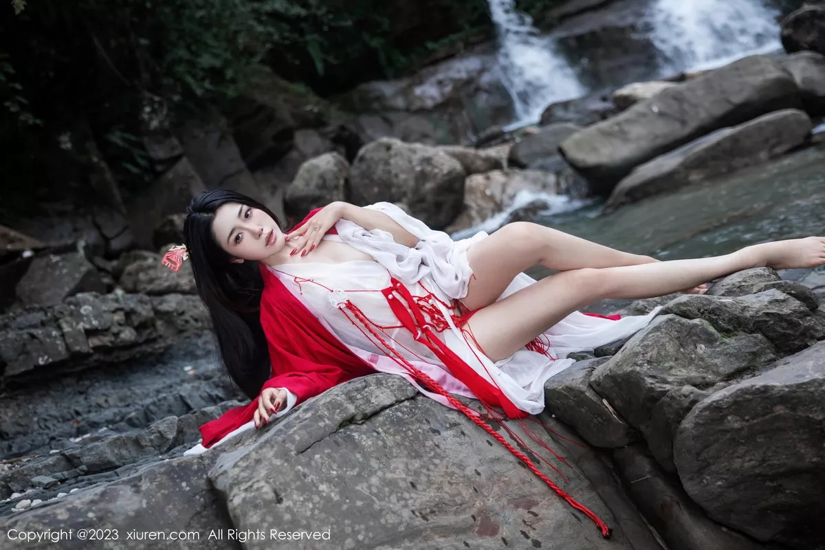[XiuRen秀人网]第7295期严利娅写真 [89P]-029