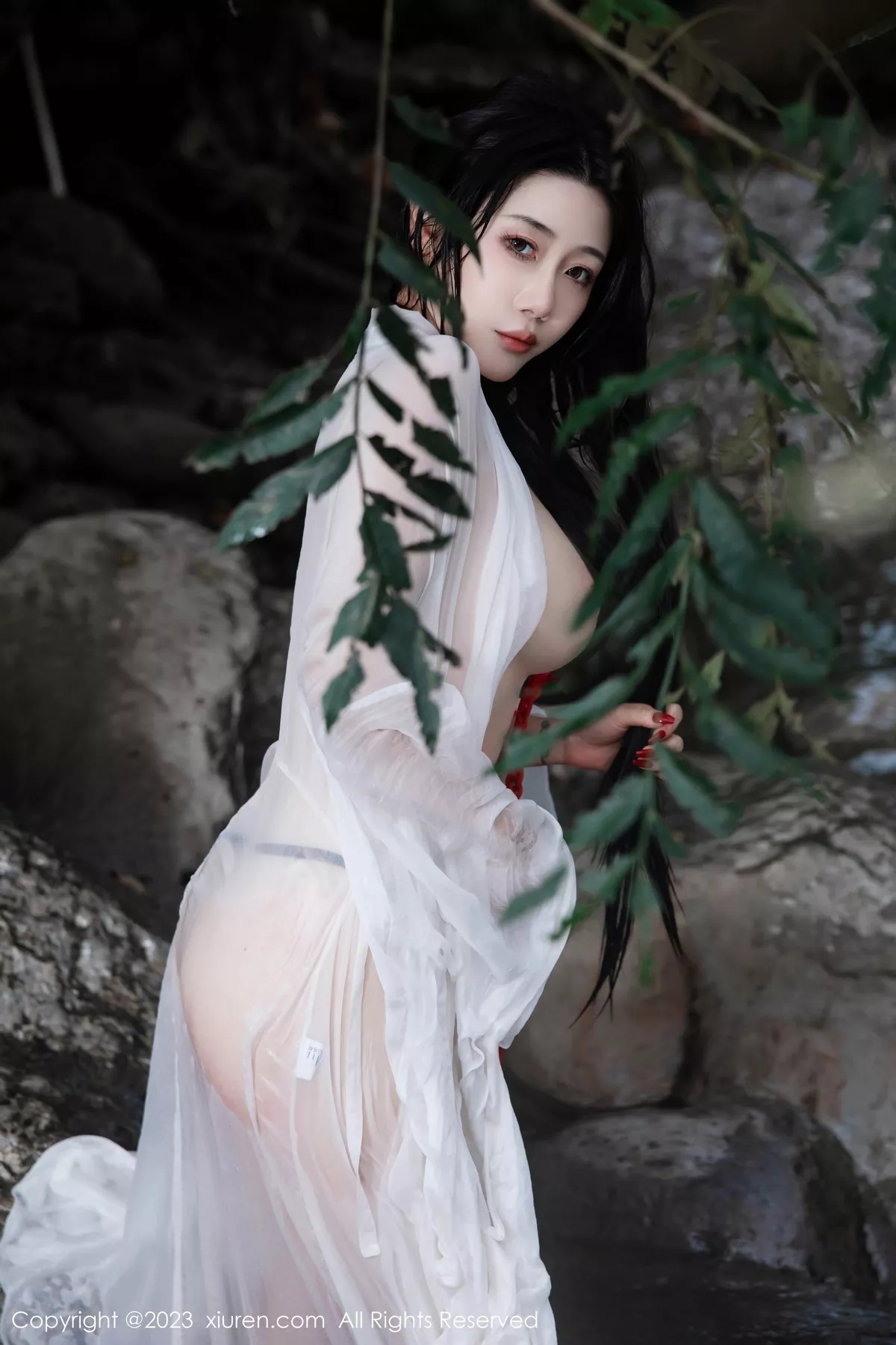 [XiuRen秀人网]第7295期严利娅写真 [89P]-005