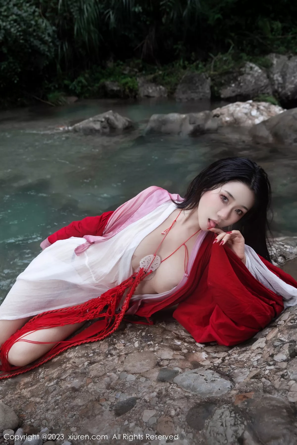 [XiuRen秀人网]第7295期严利娅写真 [89P]-019