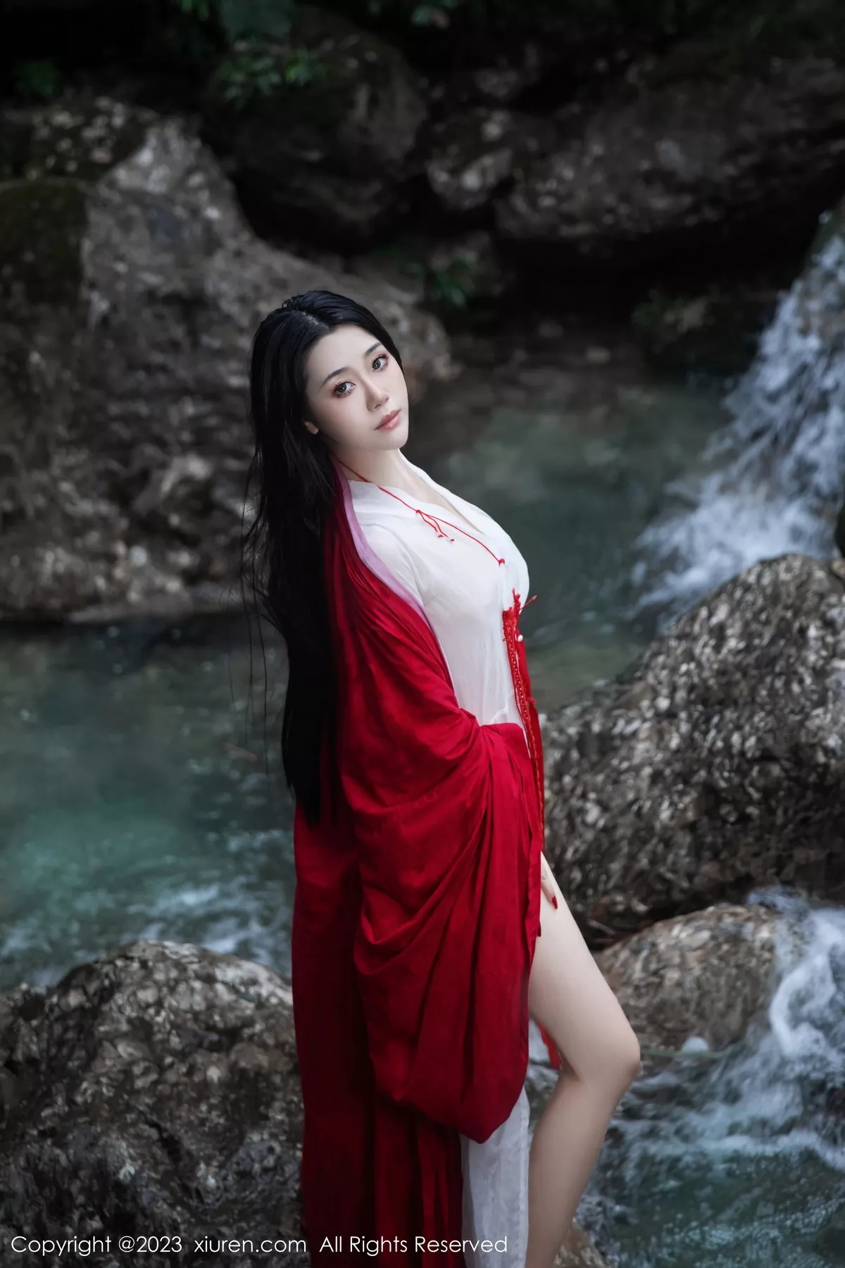 [XiuRen秀人网]第7295期严利娅写真 [89P]-017