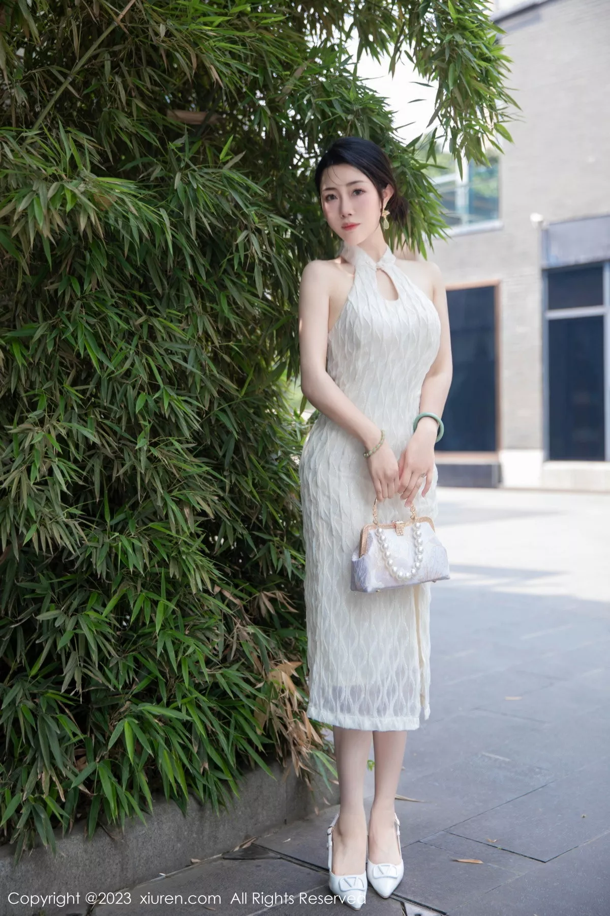 [XiuRen秀人网]第7435期严利娅写真 [71P]-001